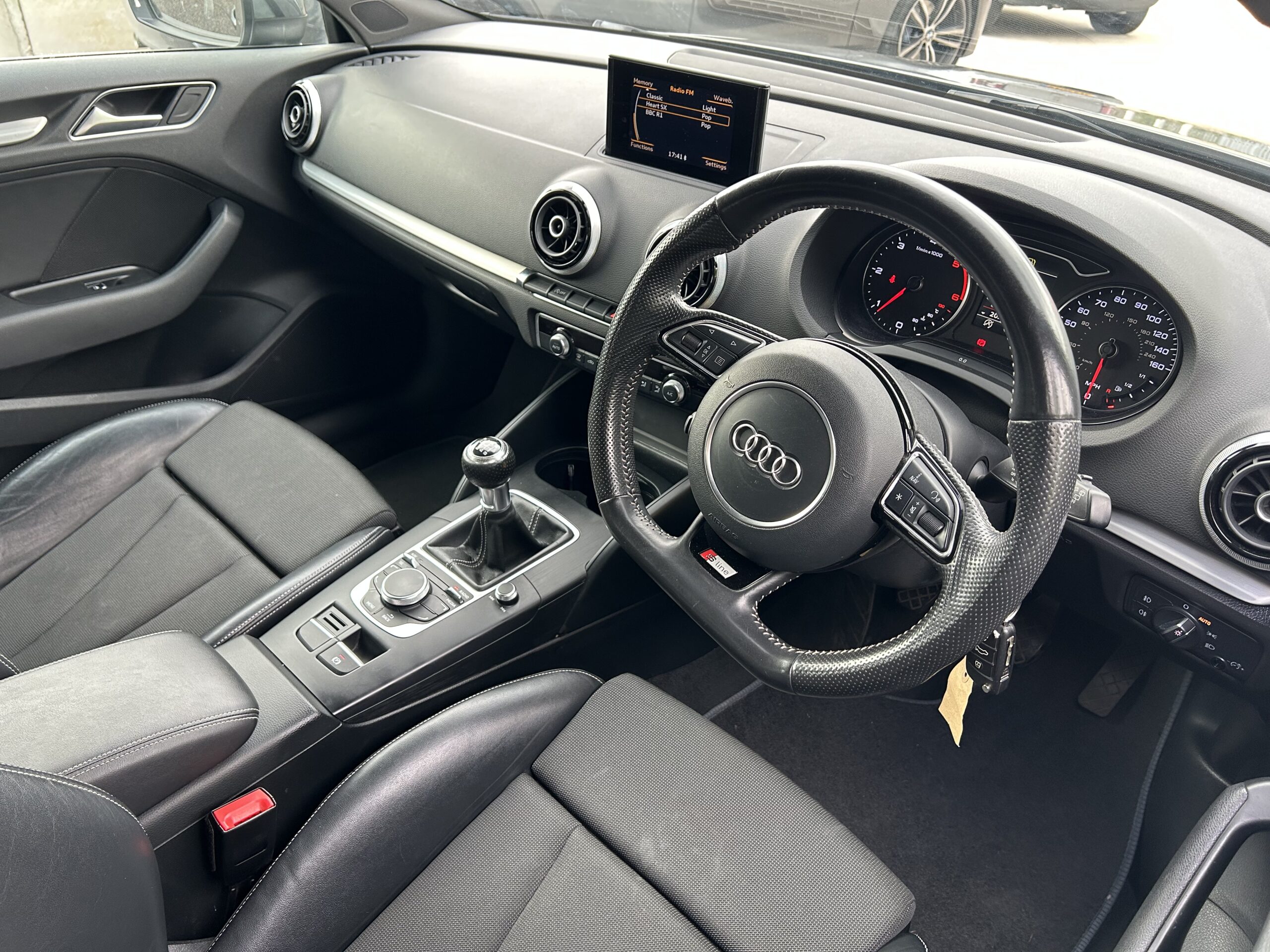 AUDI A3 S LINE