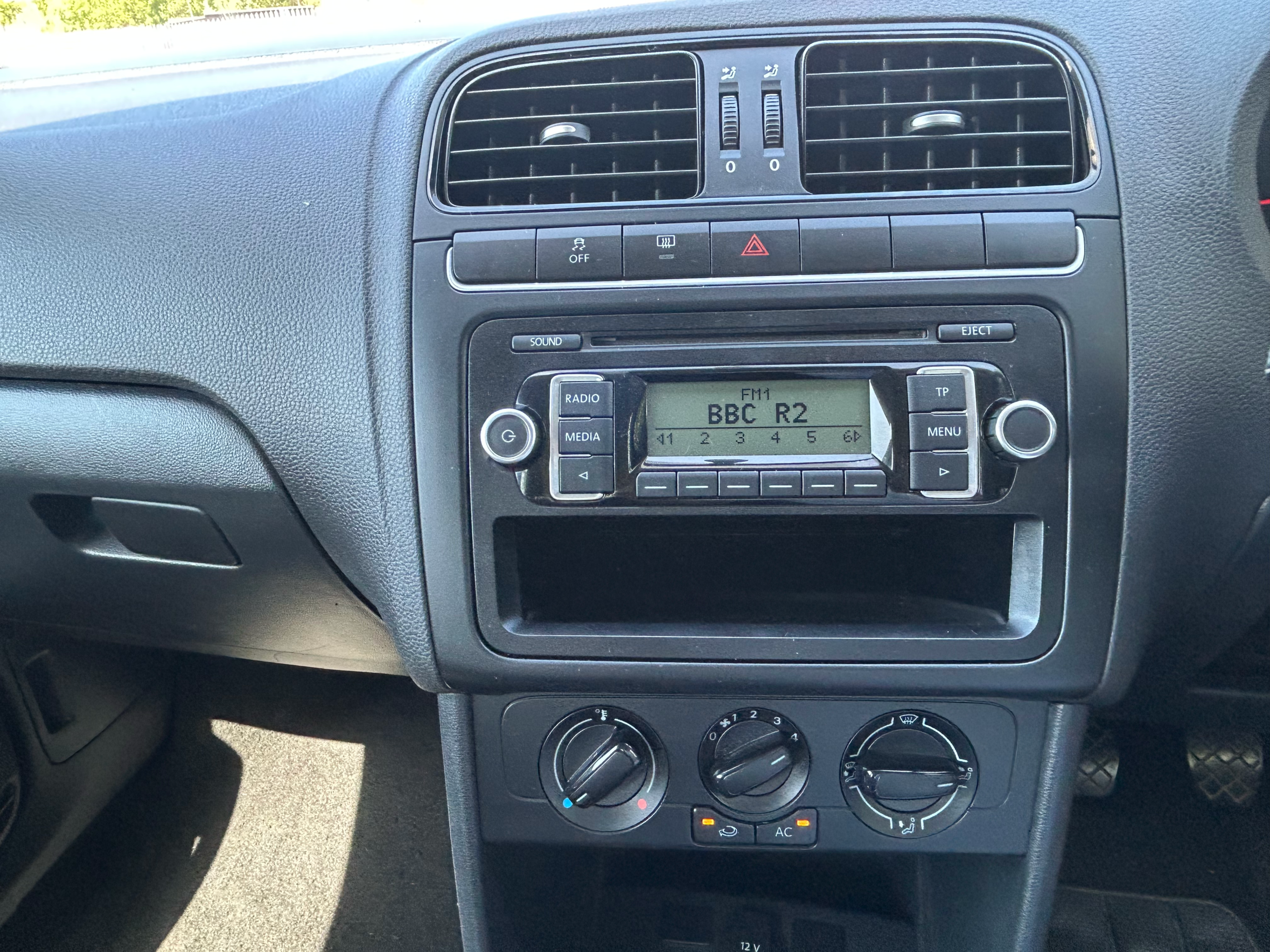 VOLKSWAGEN POLO S