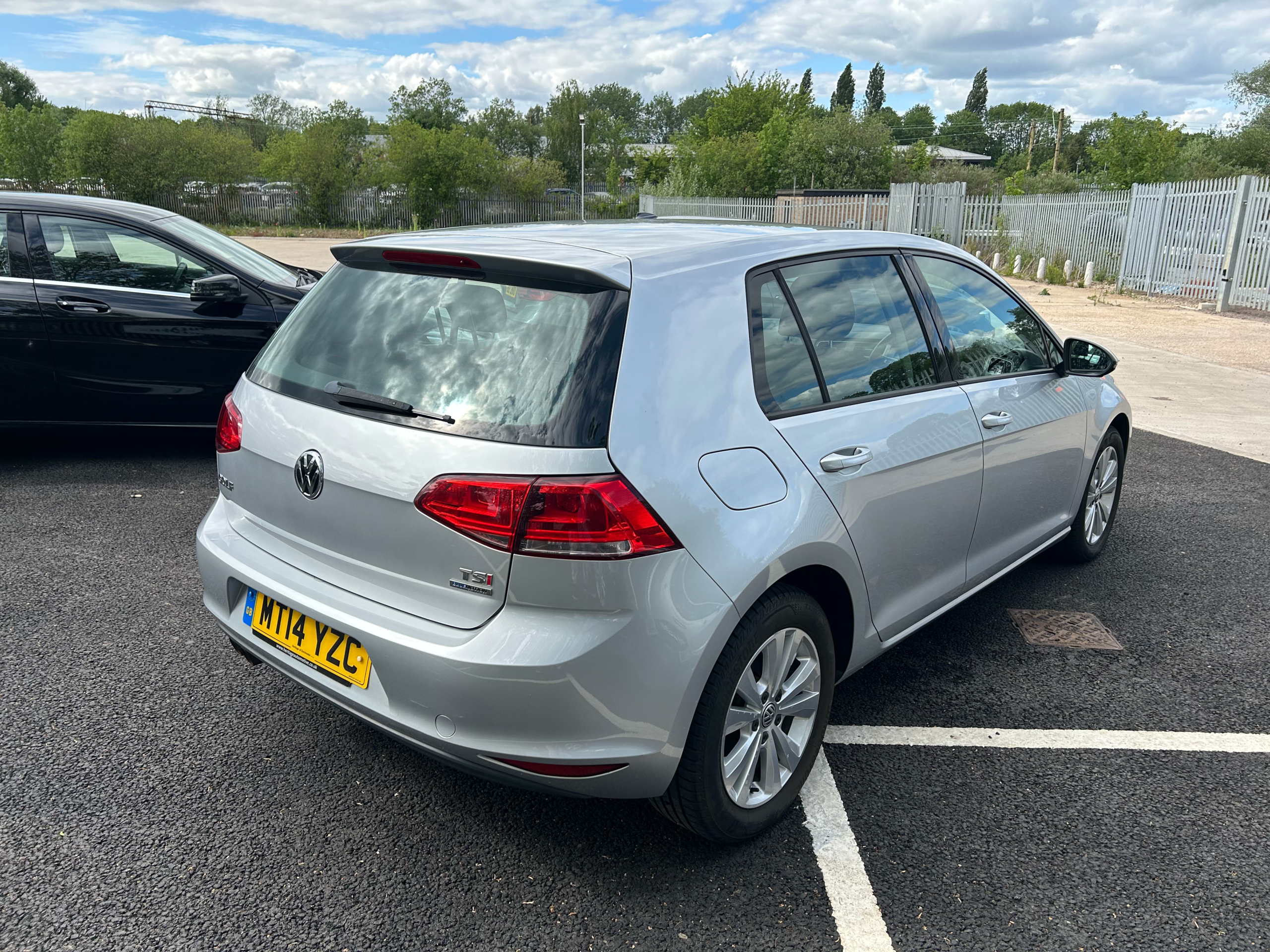 VOLKSWAGEN GOLF SE BLUEMOTION TECH