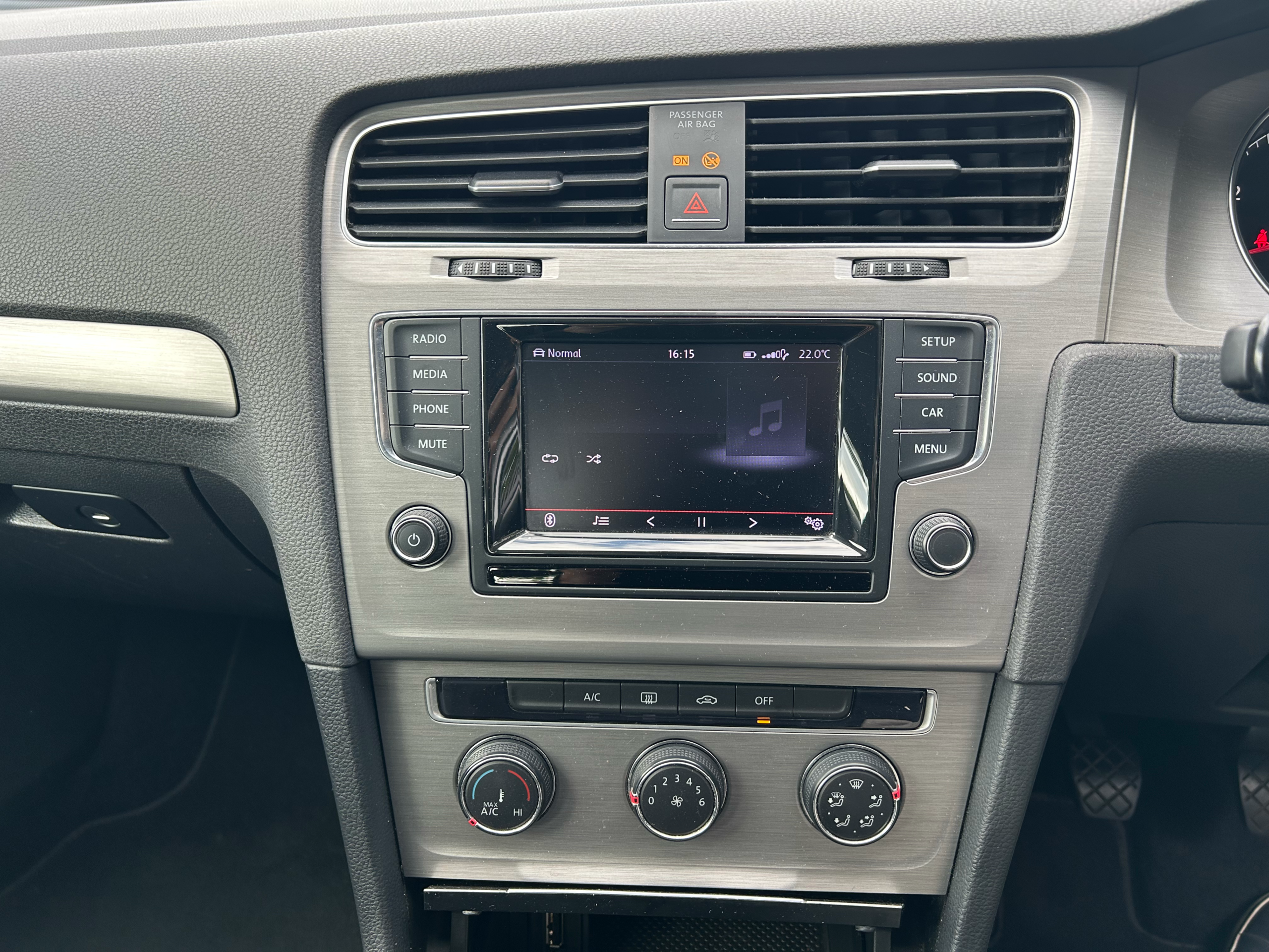 VOLKSWAGEN GOLF SE BLUEMOTION TECH