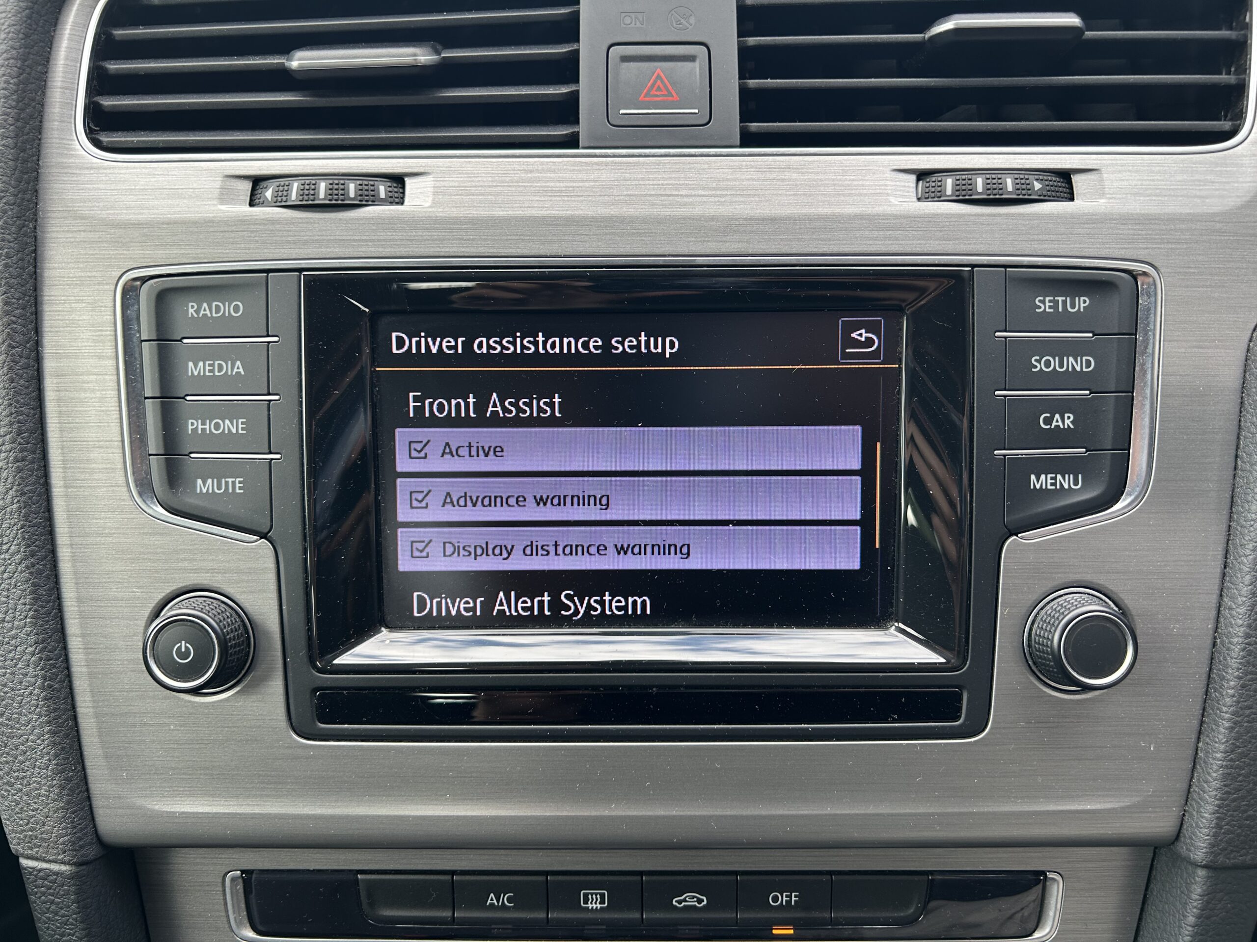 VOLKSWAGEN GOLF SE BLUEMOTION TECH