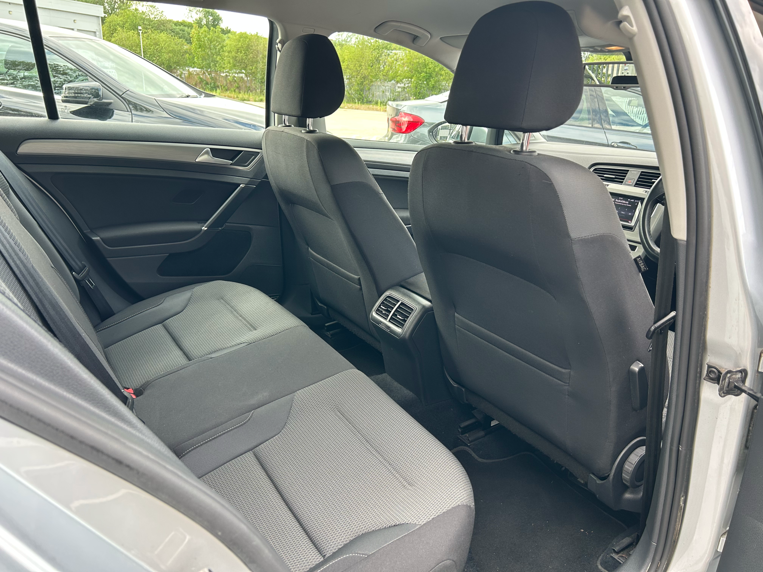 VOLKSWAGEN GOLF SE BLUEMOTION TECH