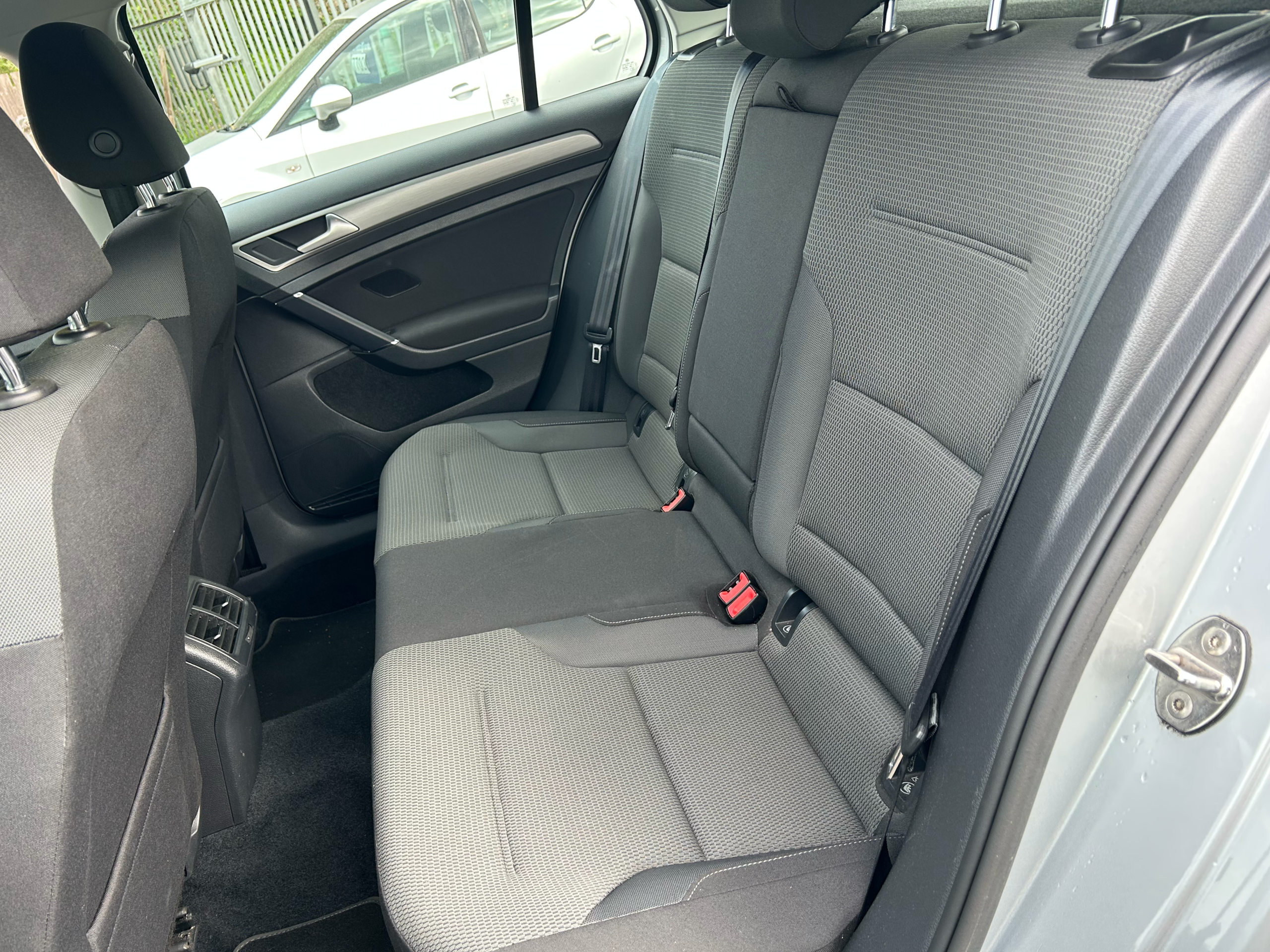 VOLKSWAGEN GOLF SE BLUEMOTION TECH