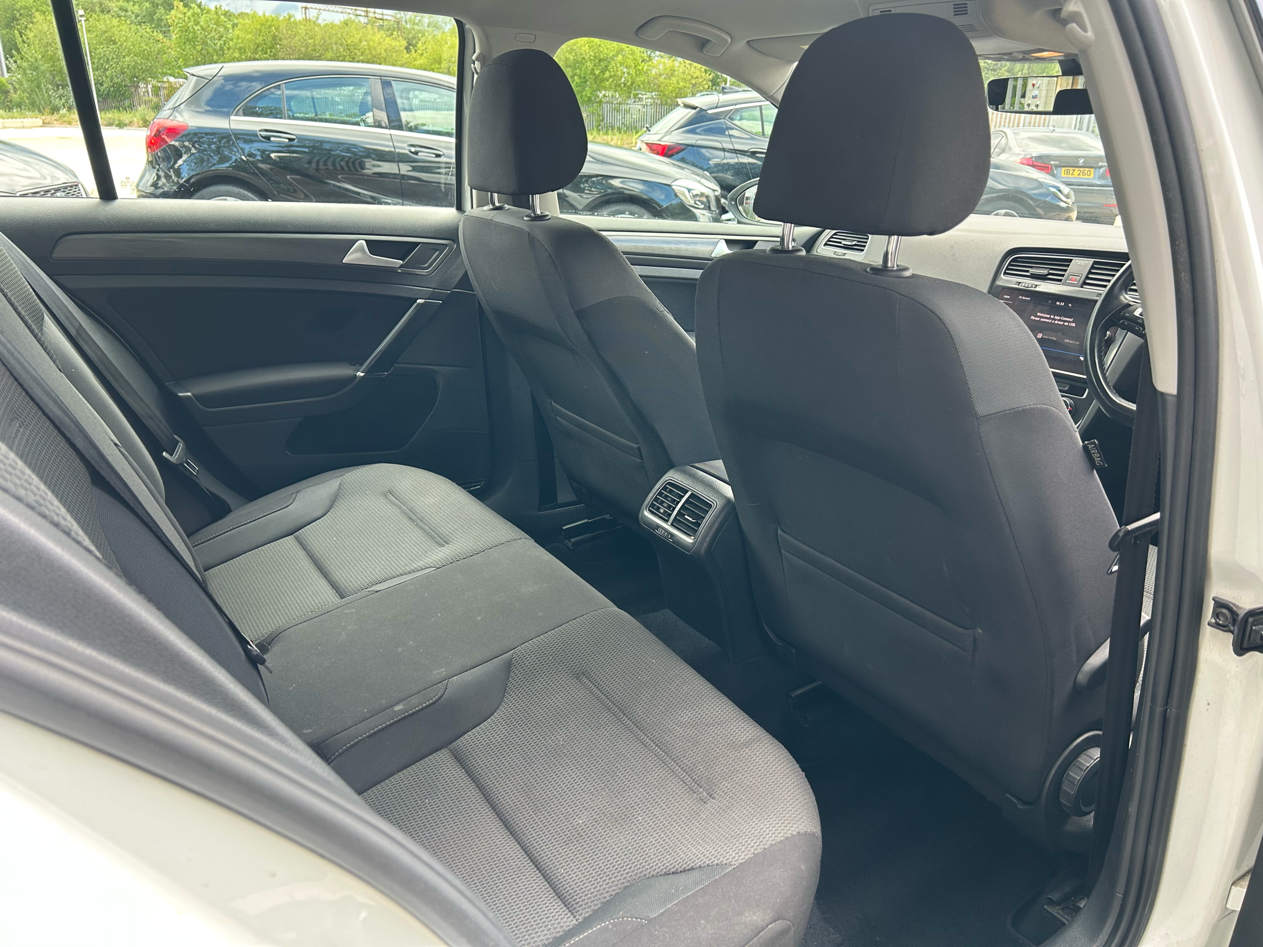 Volkswagen Golf SE