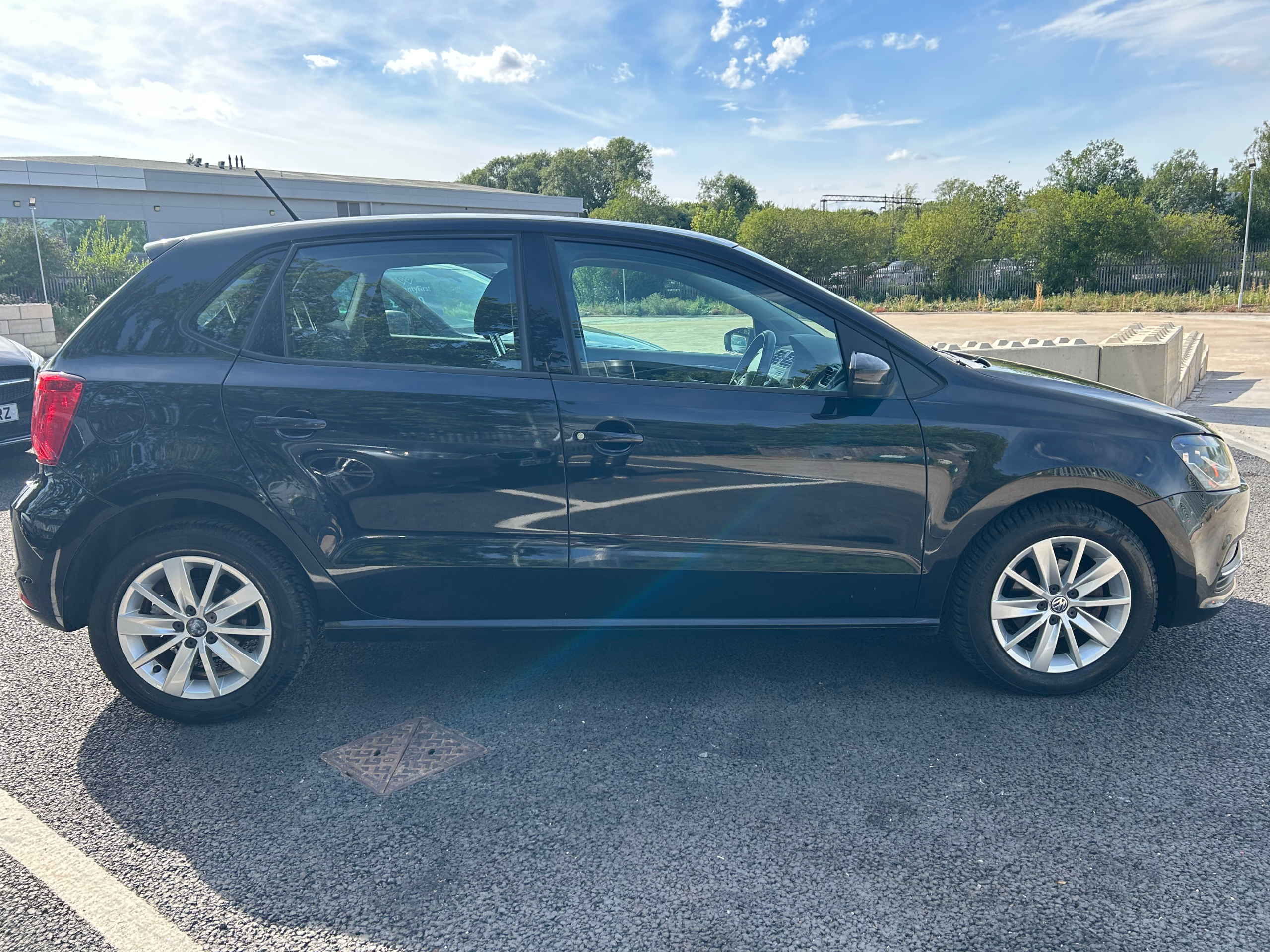 VOLKSWAGEN POLO SE