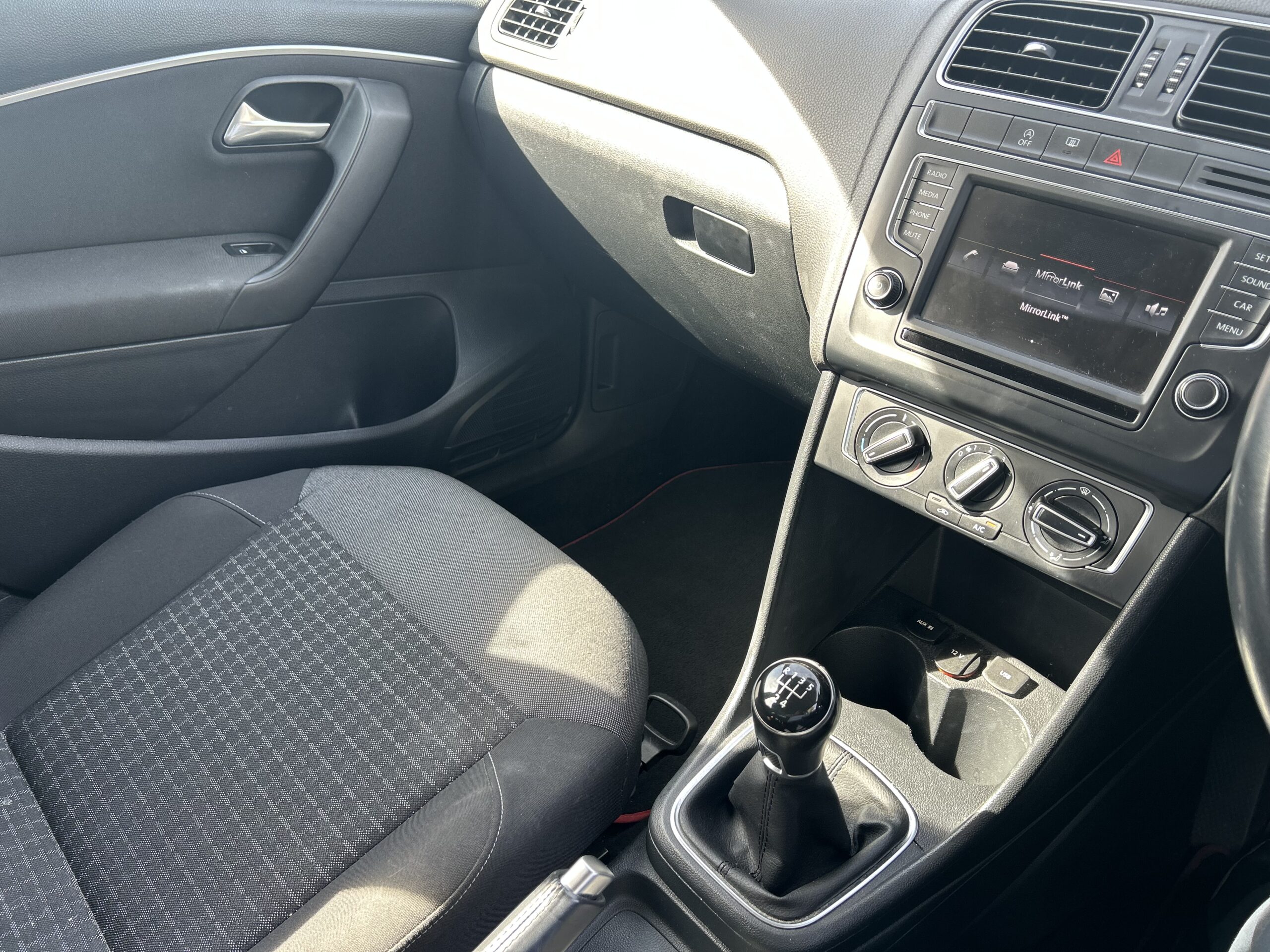 VOLKSWAGEN POLO SE