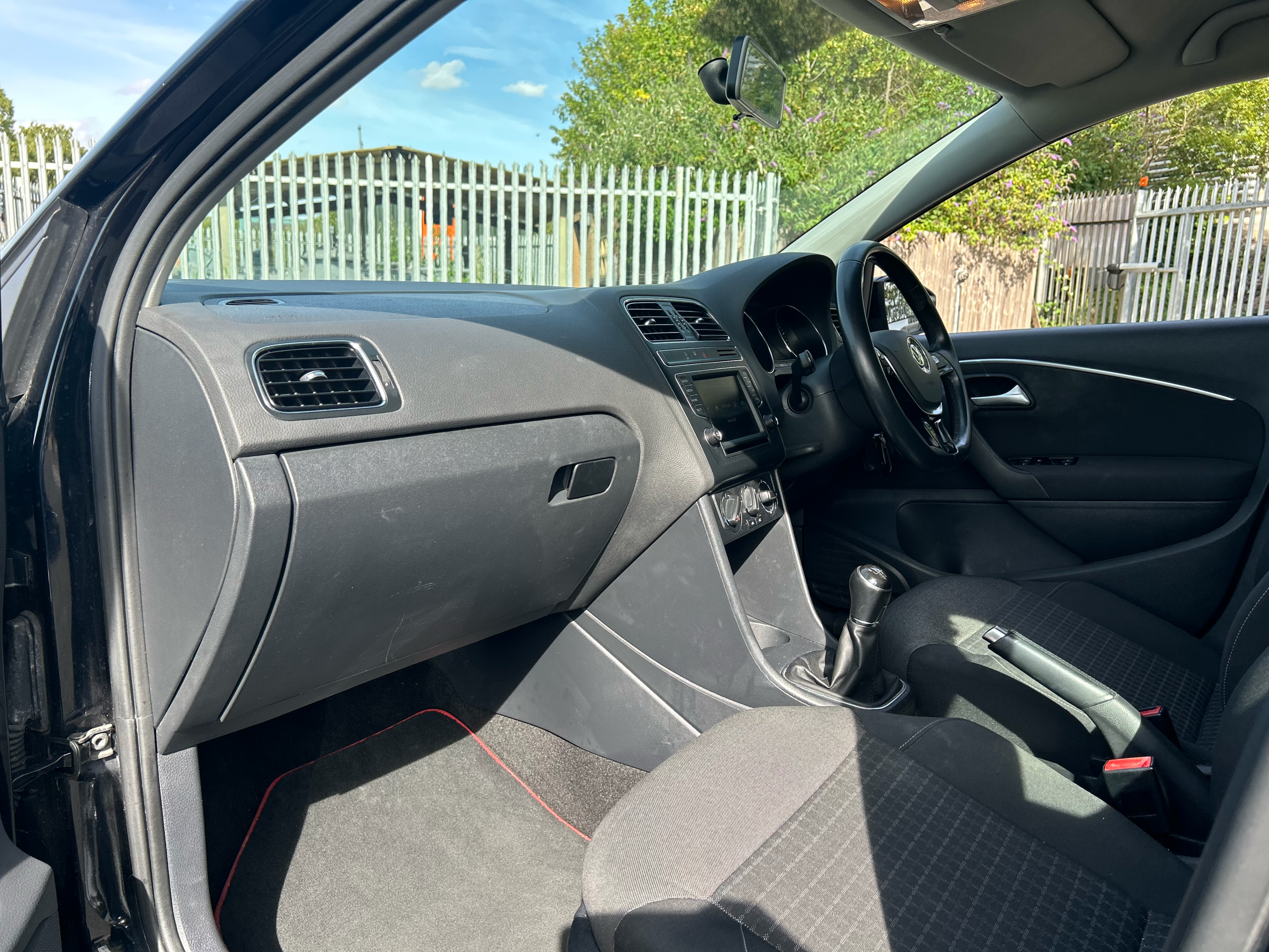 VOLKSWAGEN POLO SE