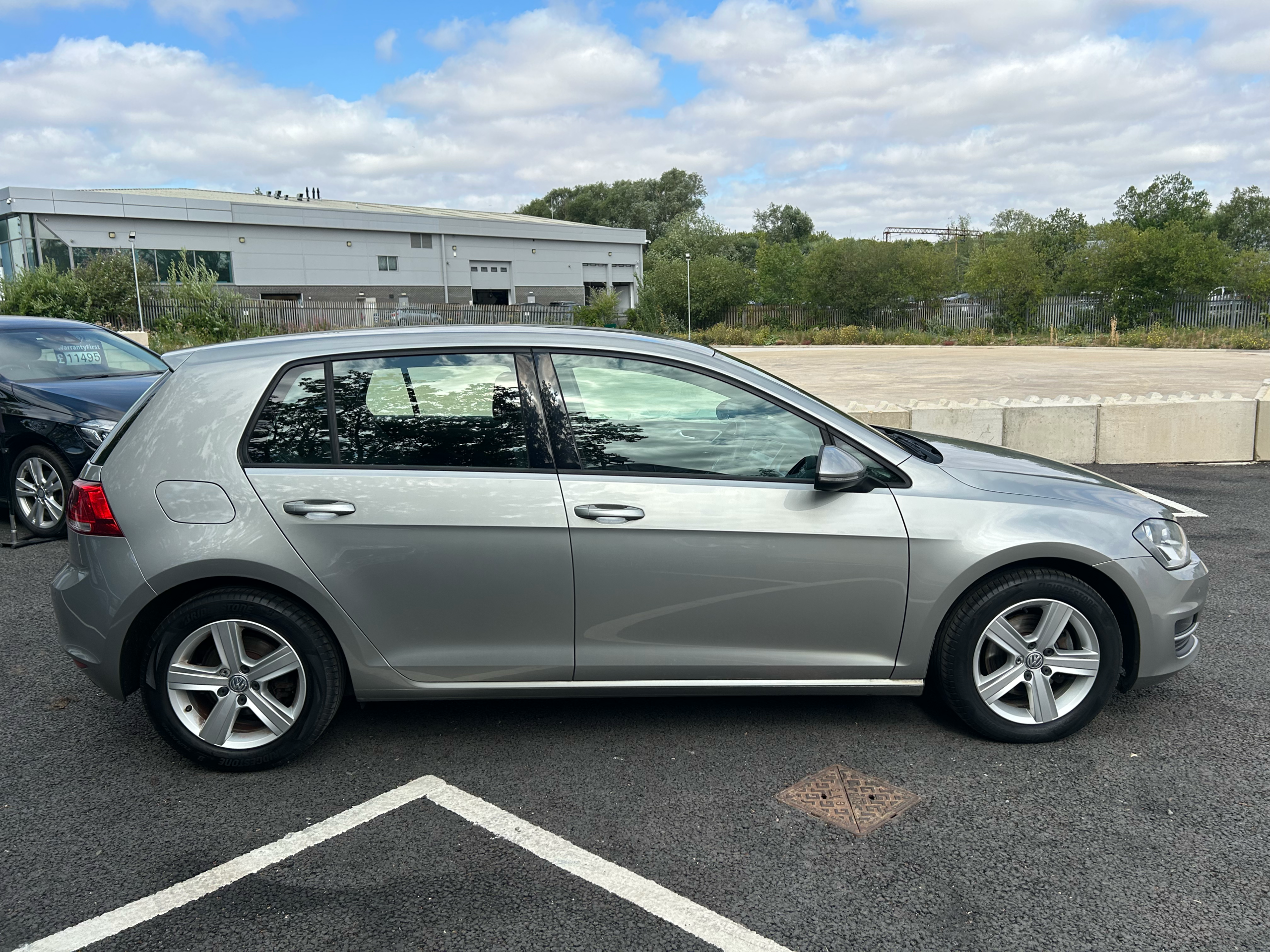 VOLKSWAGEN GOLF MATCH