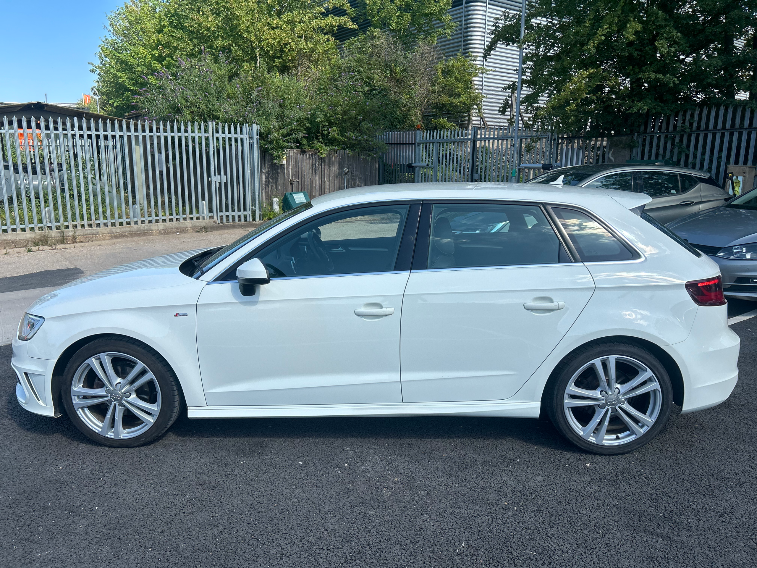 AUDI A3 S LINE